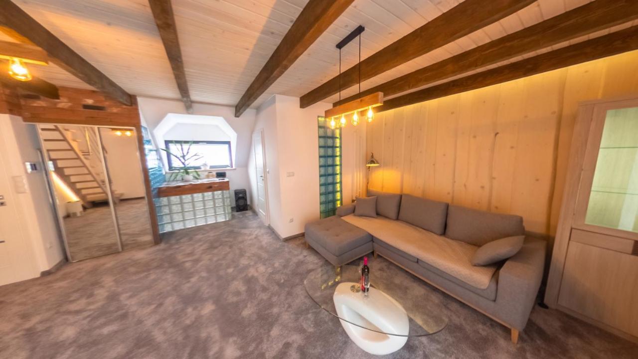 Huzar Apartment *